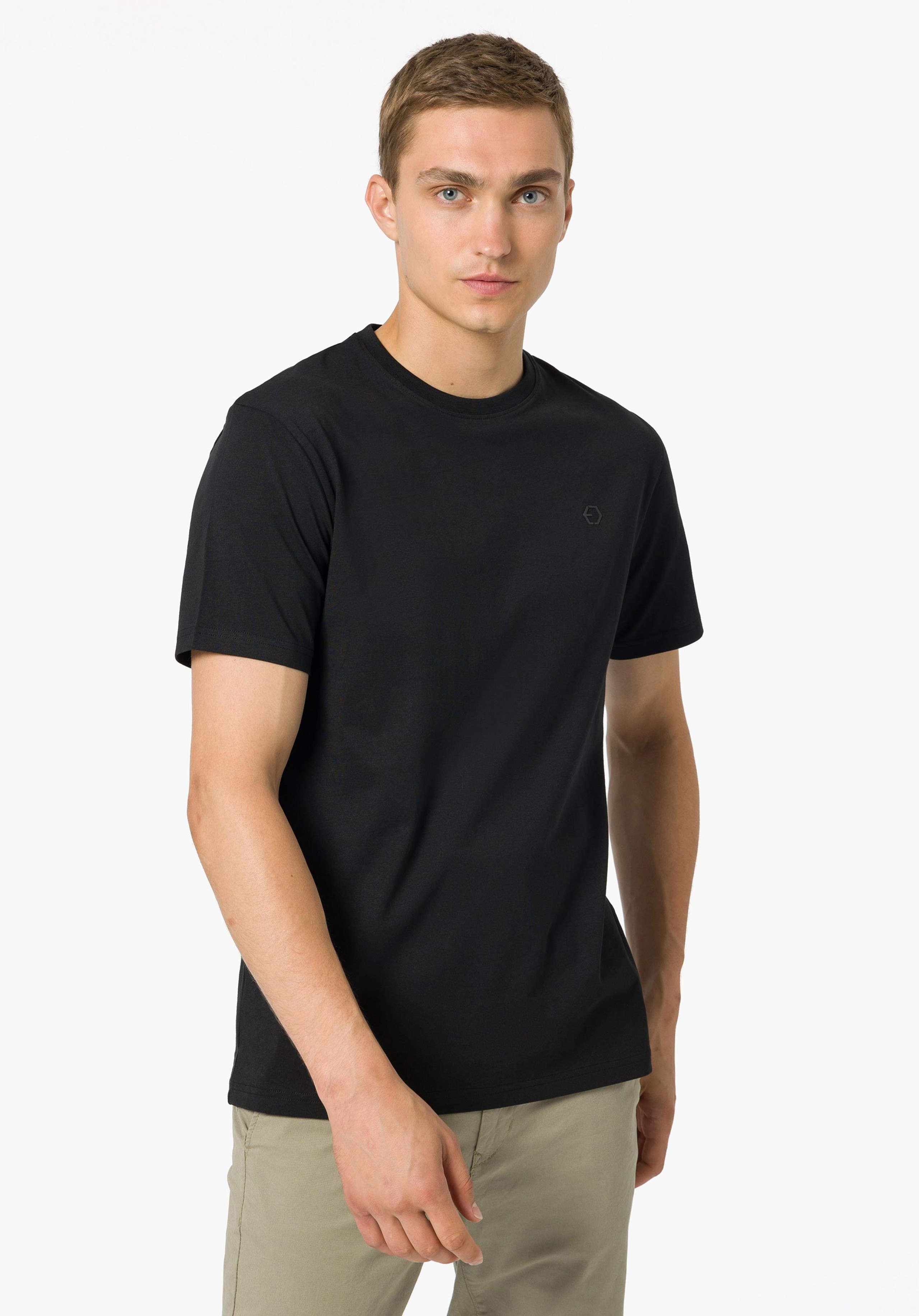 CAMISETA BASICA