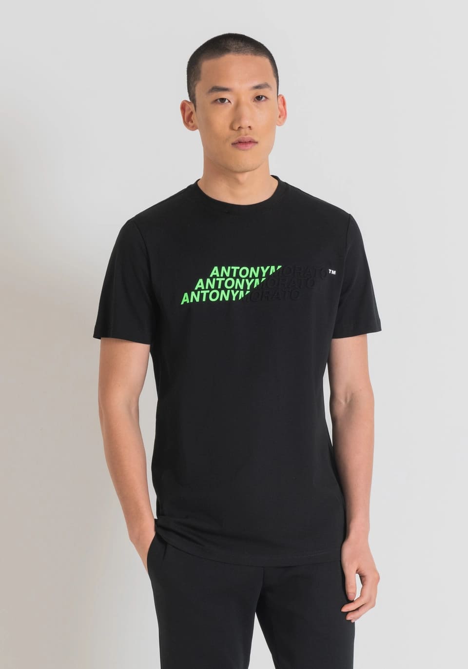 CAMISETA RELIEVE