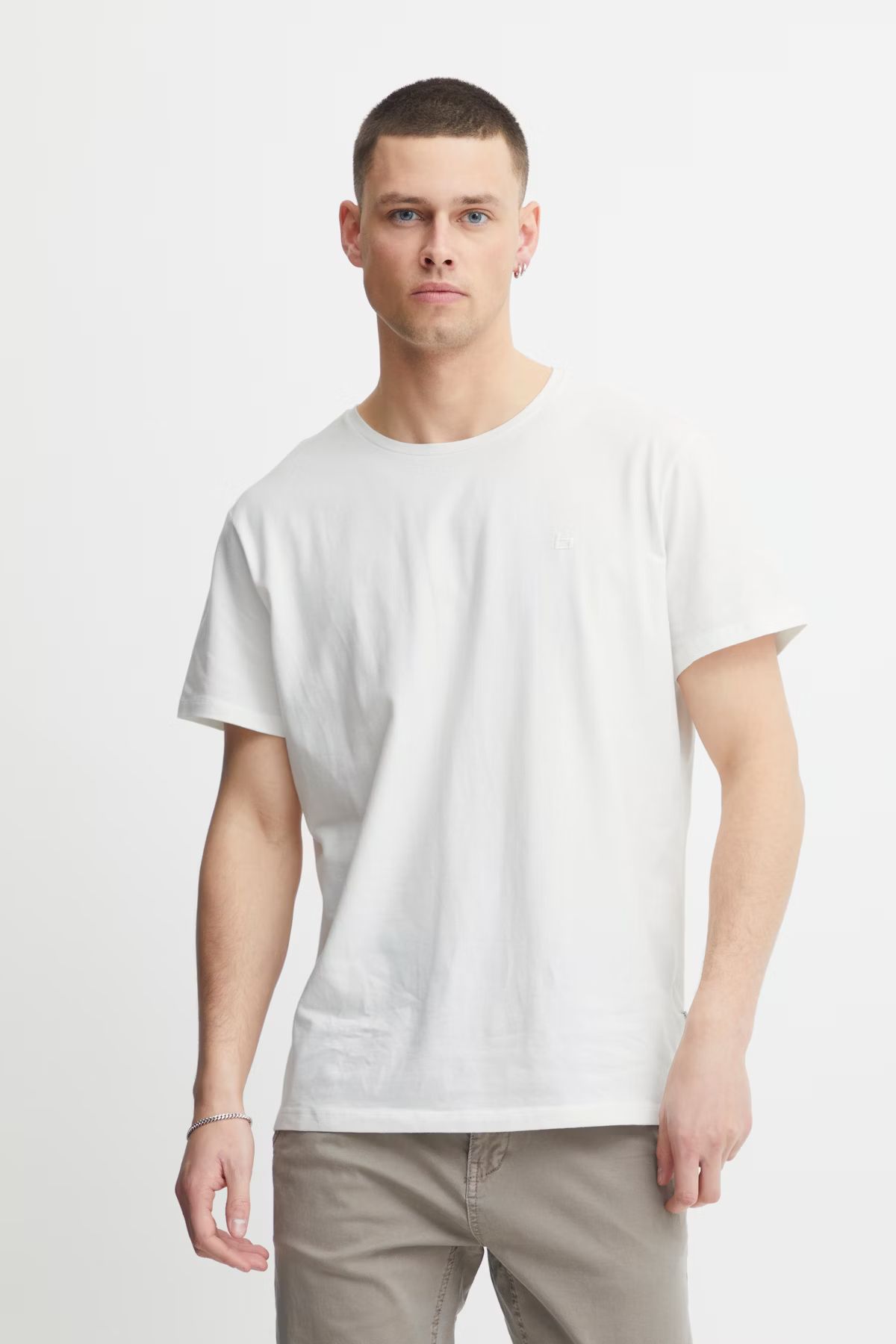 CAMISETA BASICA