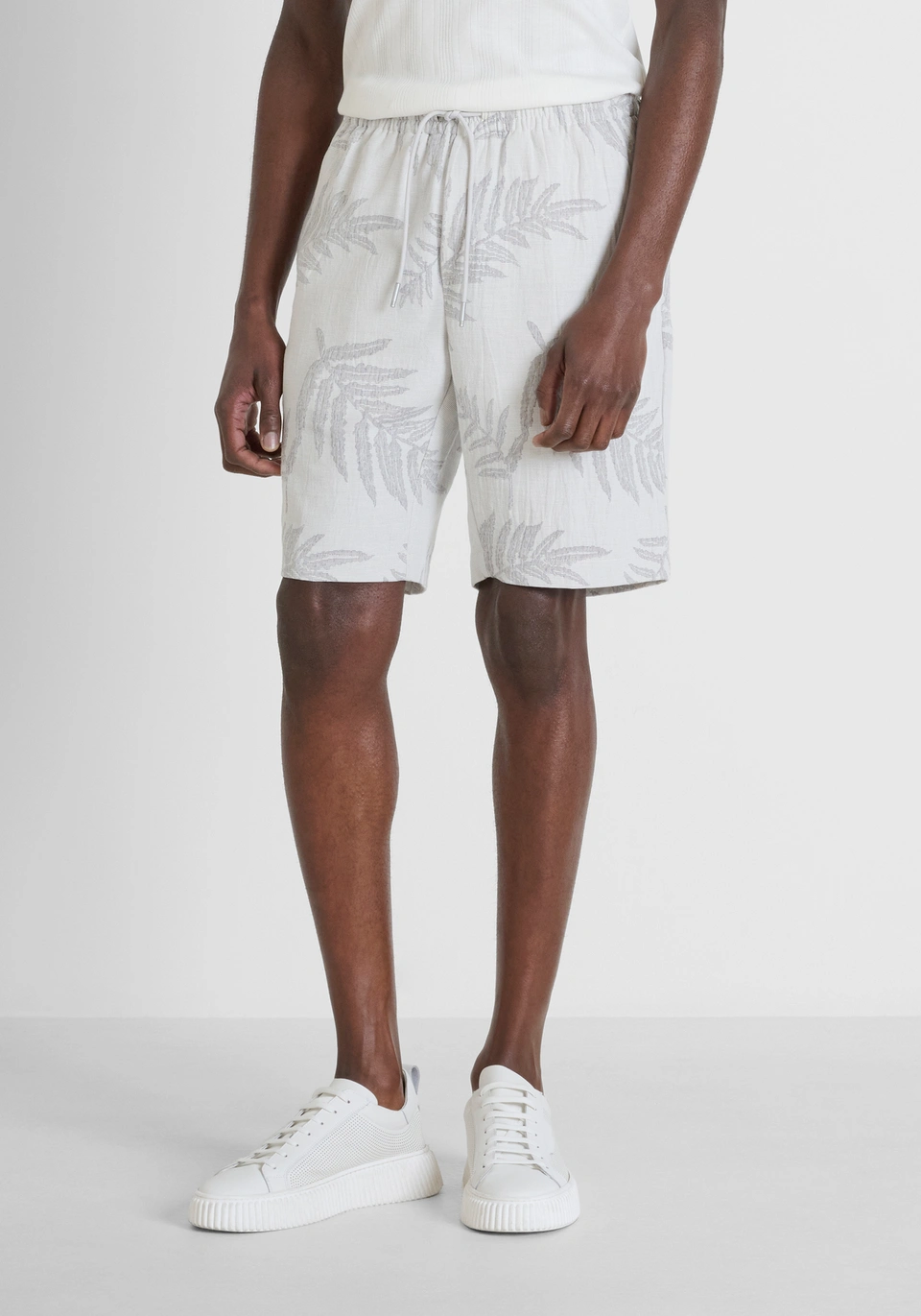 SHORT JACQUARD
